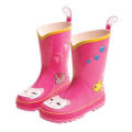 Bottes de pluie en PVC faisant la machine